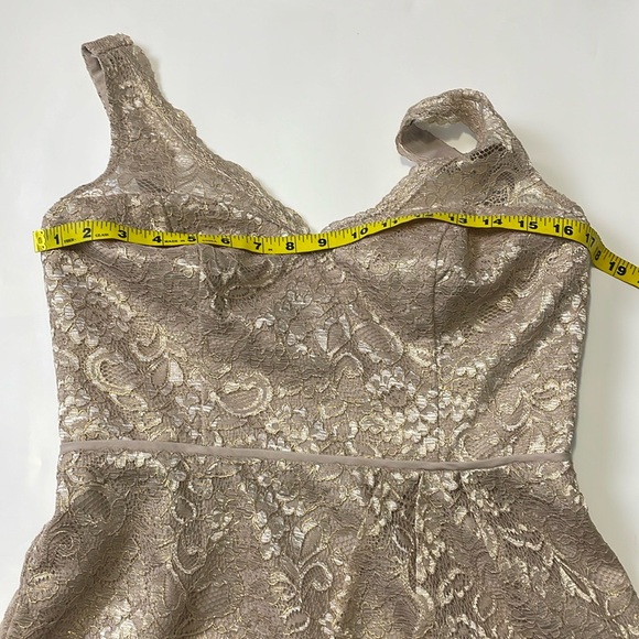 David's Bridal Short Tank Lace Dress Sz 8 Gold Cream V-Neckline Pleated Wedding - Picture 13 of 16